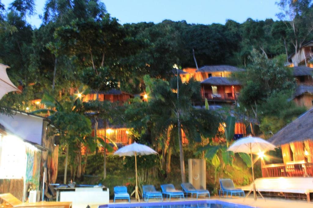 Bamboo Mountain View Phi Phi Resort Екстериор снимка