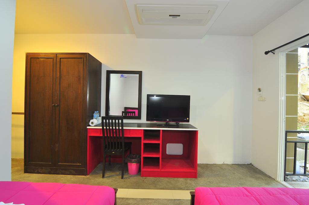 Bamboo Mountain View Phi Phi Resort Стая снимка