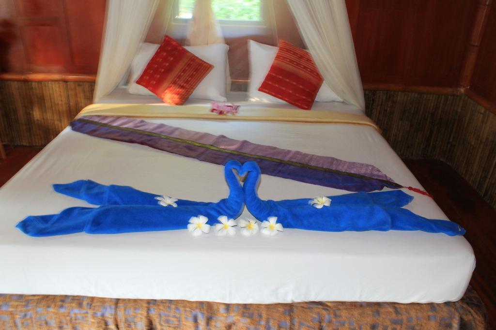Bamboo Mountain View Phi Phi Resort Стая снимка