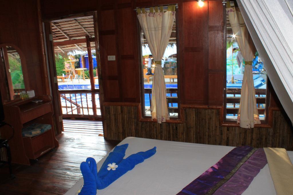 Bamboo Mountain View Phi Phi Resort Стая снимка
