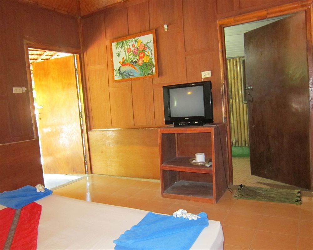Bamboo Mountain View Phi Phi Resort Екстериор снимка